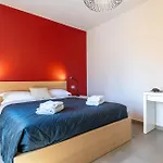 Guesthost - La Romantica - Lovely With Terrace Apartment