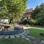 Guesthost - La Romantica - Lovely With Terrace Apartment