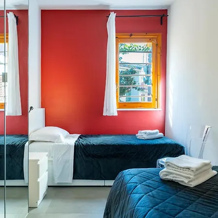 Guesthost - La Romantica - Lovely With Terrace Apartment